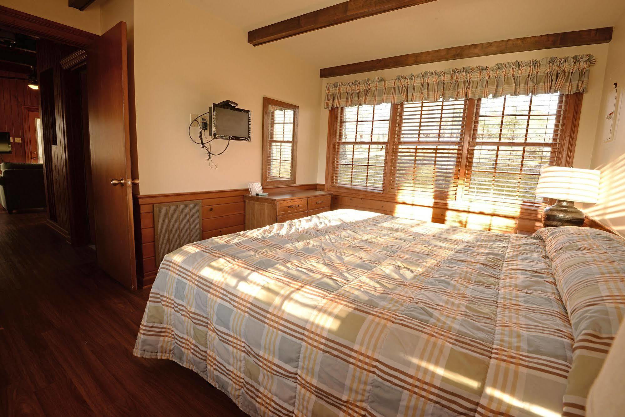 Lake Cumberland State Resort Park Jamestown Екстер'єр фото