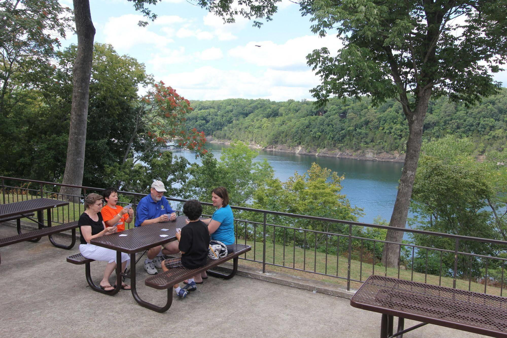 Lake Cumberland State Resort Park Jamestown Екстер'єр фото